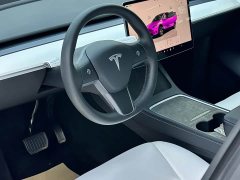 Tesla Model Y rear-wheel drive version - фото 6