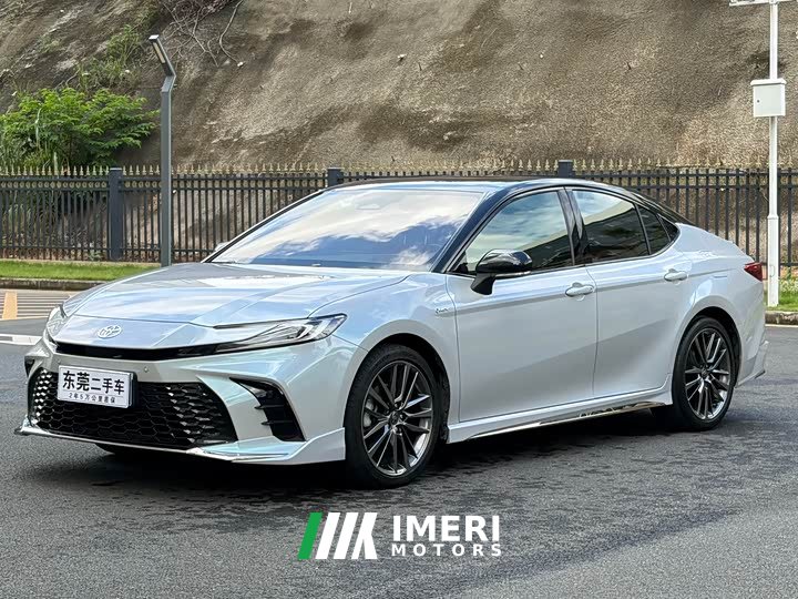 Toyota Camry Dual Engine 2.5HXS Sports Plus Edition