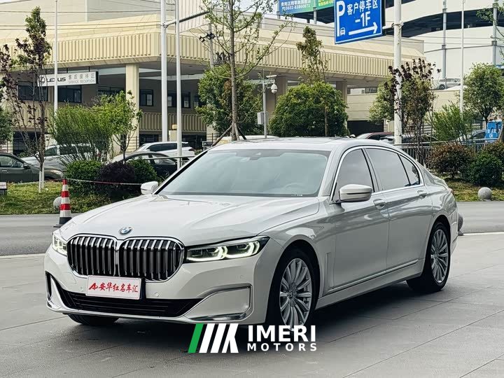 BMW 7 Series 2021 730Li Luxury Package - автомобиль из Китая