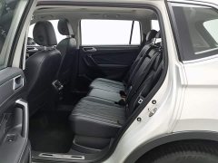 Volkswagen Tiguan L 330TSI automatic two-wheel drive R-Line version - фото 15