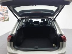 Volkswagen Tiguan L 330TSI automatic two-wheel drive R-Line version - фото 16
