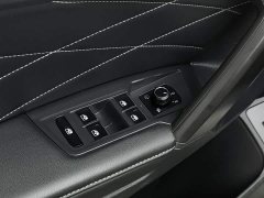 Volkswagen Tiguan L 330TSI automatic two-wheel drive R-Line version - фото 9