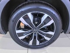 Volkswagen Tiguan L 330TSI automatic two-wheel drive R-Line version - фото 16