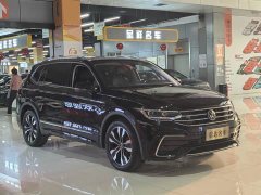 Volkswagen Tiguan L 330TSI automatic two-wheel drive R-Line version - фото 3