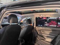 Volkswagen Tiguan L 330TSI automatic two-wheel drive R-Line version - фото 9