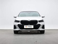 BMW 5 Series 2025 530Li Exclusive M Sports Package - фото 2