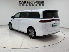 Lynk & Co Summer DM-i 1.5T 180km transcendent type - фото 7