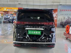 Denza D9 DM-i smart driving version 1020 four-wheel drive flagship - фото 5