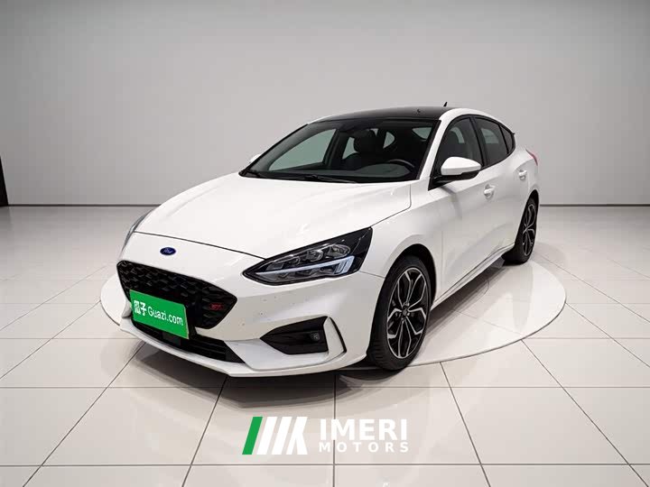 Lynk & Co Focus Sedan EcoBoost 180 Automatic ST Line - автомобиль из Китая