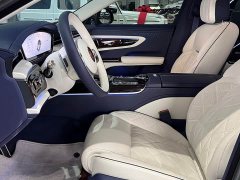 Hongqi Golden Sunflower Guoya 2024 4.0T V8 version - фото 16