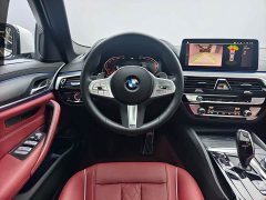 BMW 5 Series 530Li leading M sports package - фото 14