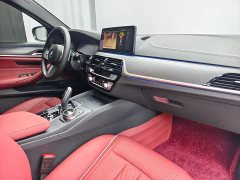 BMW 5 Series 530Li leading M sports package - фото 15