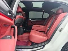 BMW 5 Series 530Li leading M sports package - фото 16