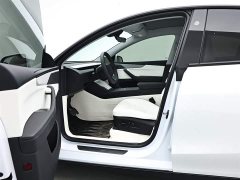 Tesla Model Y facelift long-range all-wheel drive version - фото 9