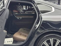 Volvo S90 plug-in hybrid facelift T8 E-drive hybrid Zhiyi luxury version - фото 7