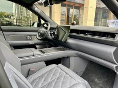 NIO ES8 Six-seater Executive Deluxe Edition - фото 6
