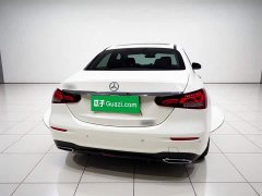 Mercedes-Benz E-Class facelift E 300 L sporty and stylish - фото 5