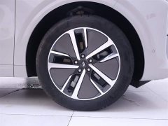 Li Auto Ideal L6 2024 Max - фото 6