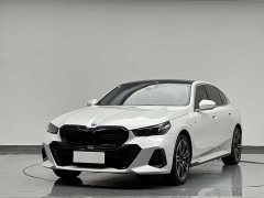 BMW 5 Series 530Li Leading M Sports Package - фото 1