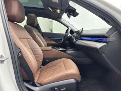 BMW 5 Series 530Li Leading M Sports Package - фото 12