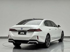 BMW 5 Series 530Li Leading M Sports Package - фото 8