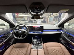 BMW 5 Series 530Li Leading M Sports Package - фото 9