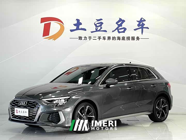 Audi A3 2022 Sportback 35 TFSI stylish and sporty - автомобиль из Китая