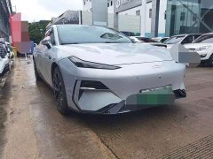 Geely Galaxy E8 700km Yuanhang Intelligent Driving Edition - фото 1