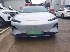 Geely Galaxy E8 700km Yuanhang Intelligent Driving Edition - фото 2