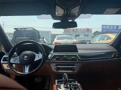 BMW 7 Series 2019 M760Li xDrive V12 Sports Package - фото 3