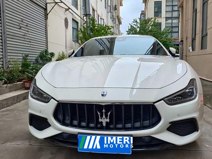 Maserati Ghibli Modena 3.0T - автомобиль из Китая