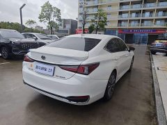 Lexus ES 300h Excellence Edition - фото 5