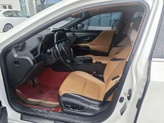 Lexus ES 300h Excellence Edition - фото 6