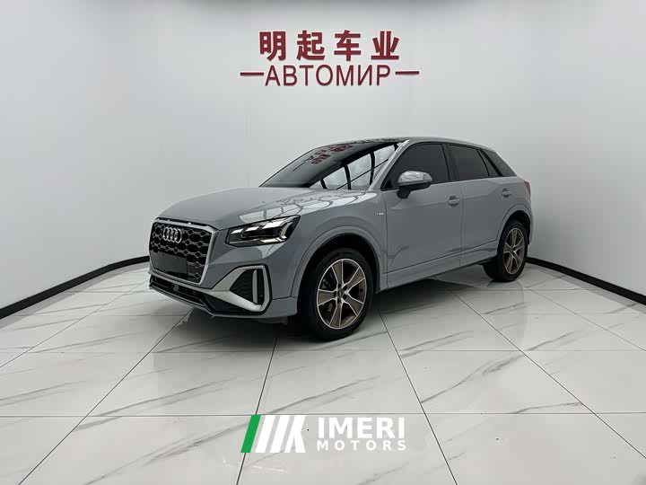 Audi Q2L 35 TFSI fashionable and dynamic - автомобиль из Китая
