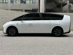 Li Auto Ideal MEGA Home Family Special Edition - фото 3