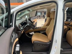 Denza D9 DM-i 980 four-wheel drive flagship - фото 6
