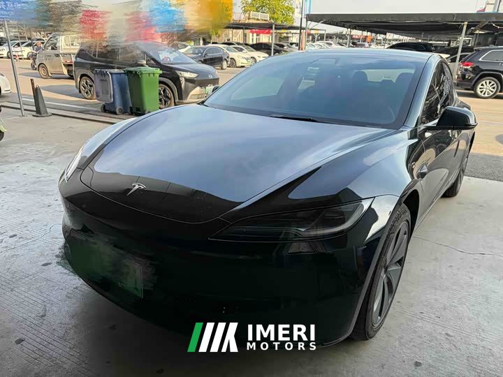 Tesla Model 3 rear-wheel drive version - автомобиль из Китая