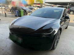 Tesla Model 3 rear-wheel drive version - фото 1