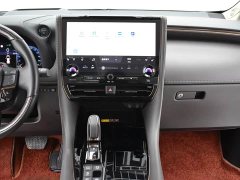 Toyota Wilfa Crown Dual Engine 2.5L Supreme Executive Edition - фото 10