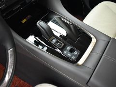 Toyota Wilfa Crown Dual Engine 2.5L Supreme Executive Edition - фото 11