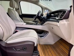 Denza D9 DM-i 980 four-wheel drive premium - фото 17