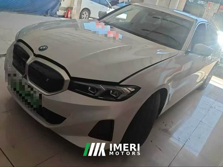 BMW i3 eDrive 35 L - автомобиль из Китая