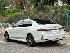BMW 5 Series 2024 530Li Leading Luxury Package - фото 9