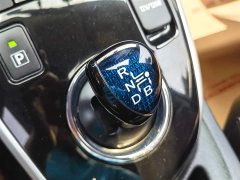 Toyota Corolla Plug-in Hybrid 2019 1.8L E-CVT Leading Edition - фото 12