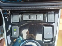 Toyota Corolla Plug-in Hybrid 2019 1.8L E-CVT Leading Edition - фото 14