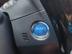 Toyota Corolla Plug-in Hybrid 2019 1.8L E-CVT Leading Edition - фото 15