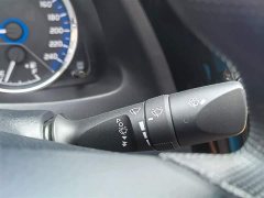 Toyota Corolla Plug-in Hybrid 2019 1.8L E-CVT Leading Edition - фото 17