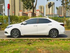 Toyota Corolla Plug-in Hybrid 2019 1.8L E-CVT Leading Edition - фото 4