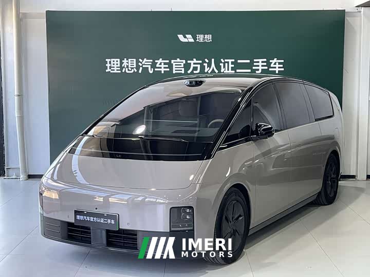 Li Auto Ideal MEGA Home Family Special Edition - автомобиль из Китая