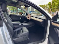 Tesla Model Y 2022 rear-wheel drive version - фото 11